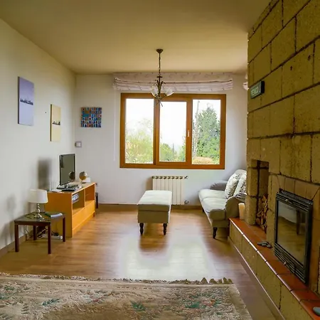 בקתה Charming With Rich Garden