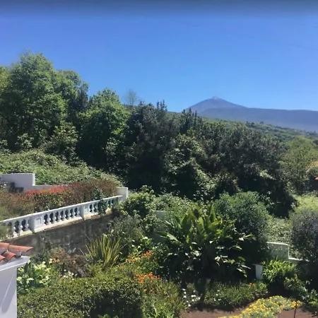 בקתה Charming With Rich Garden